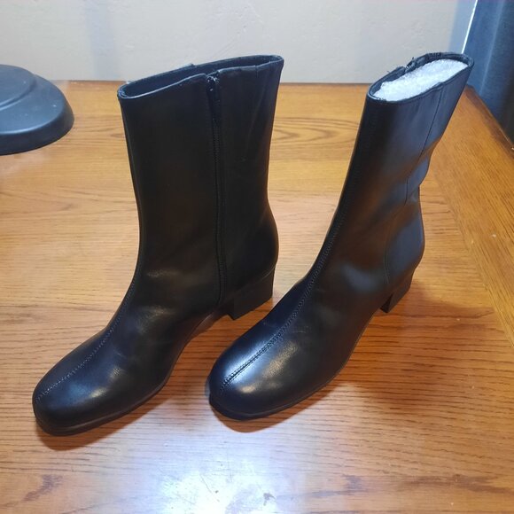 Elites By Walking Cradles Merlin Black Leather Boots, Size 6 1/2 N - Picture 1 of 4